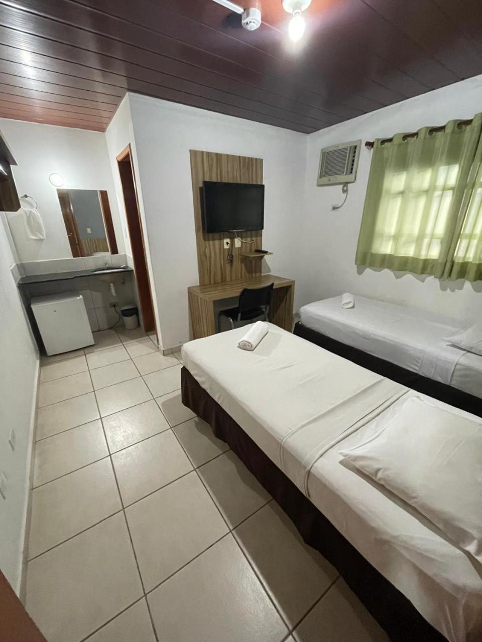 גויאניה Cr Hotel Bueno - Antigo Hotel Serras De Goyaz מראה חיצוני תמונה A room at the hotel