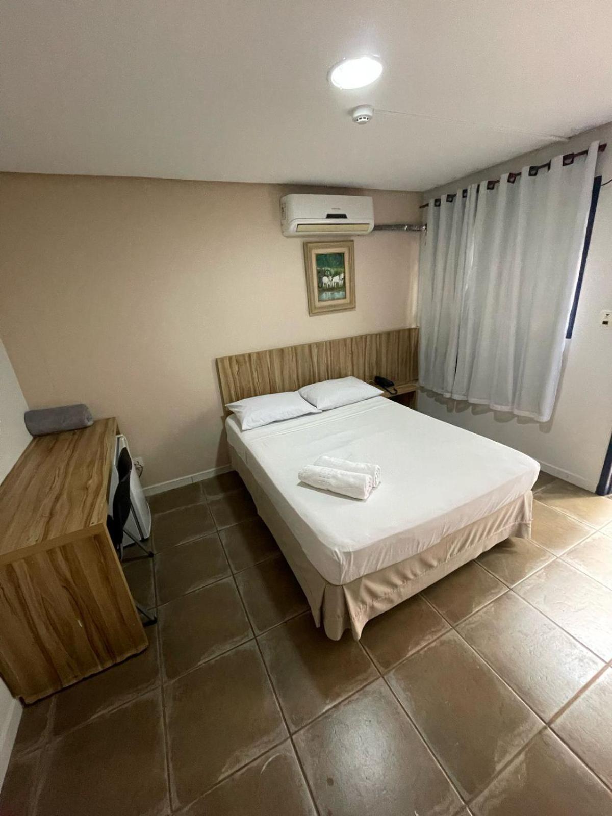 גויאניה Cr Hotel Bueno - Antigo Hotel Serras De Goyaz מראה חיצוני תמונה A room at the hotel