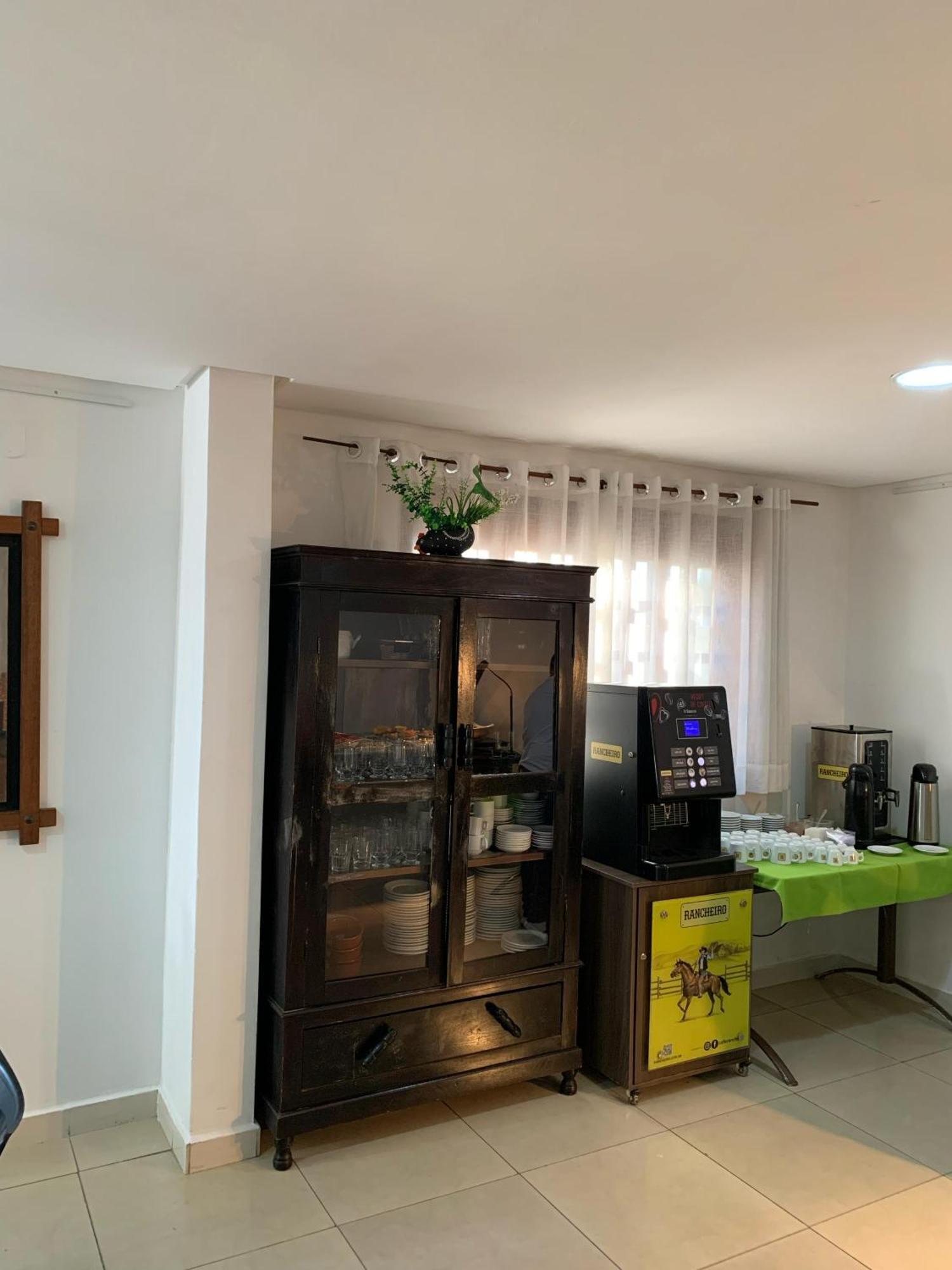 גויאניה Cr Hotel Bueno - Antigo Hotel Serras De Goyaz מראה חיצוני תמונה